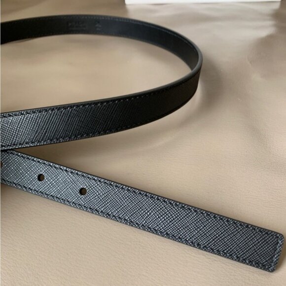 Versatile Prada Belt - Black Saffiano & Golden Buckle - Picture 6 of 6